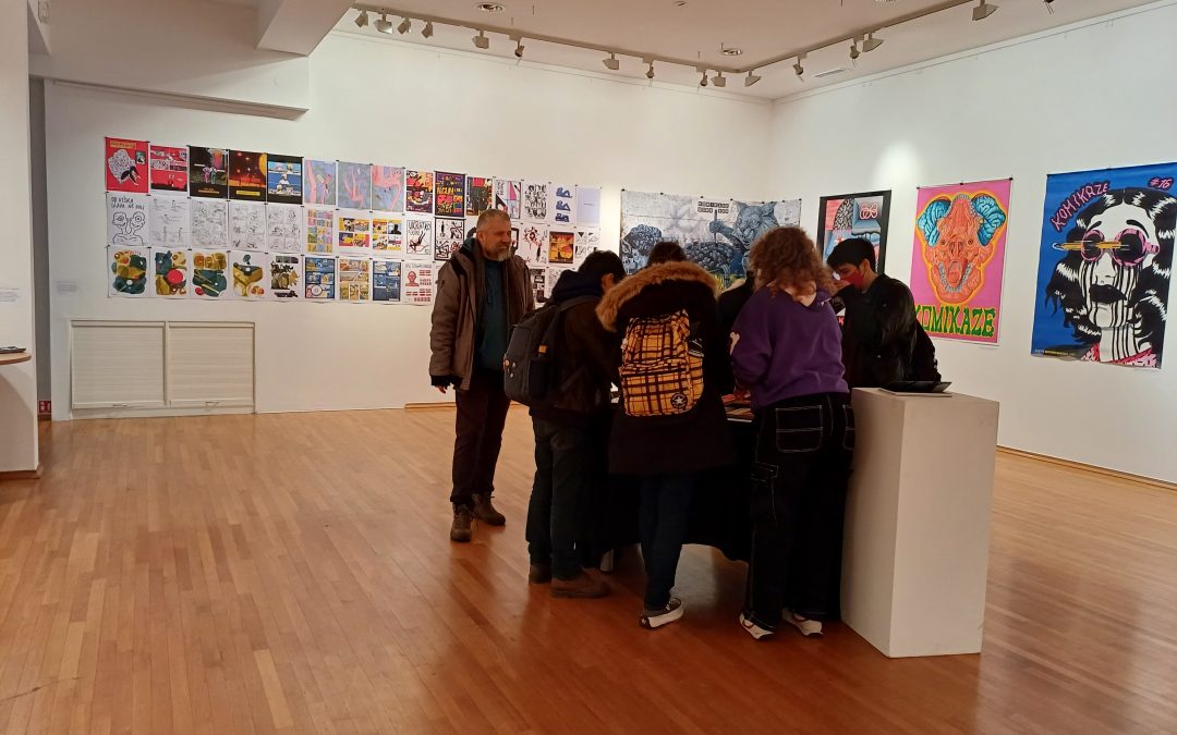 Posjet učenika Škole primijenjene umjetnosti izložbi ‘Kvaka 22’ u Galeriji Vladimir Bužančić